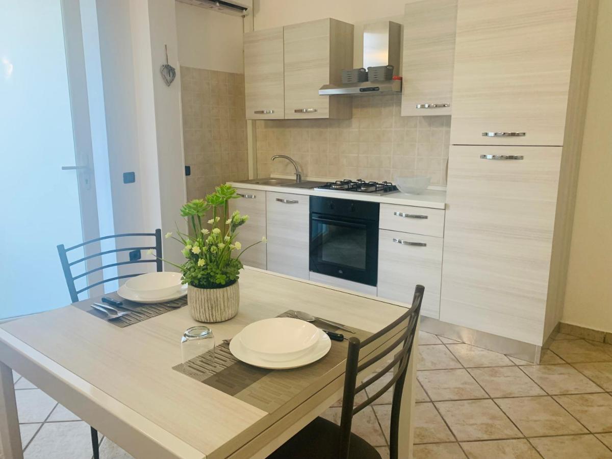 Apartamento Il Cortiletto Somma Lombardo Exterior foto