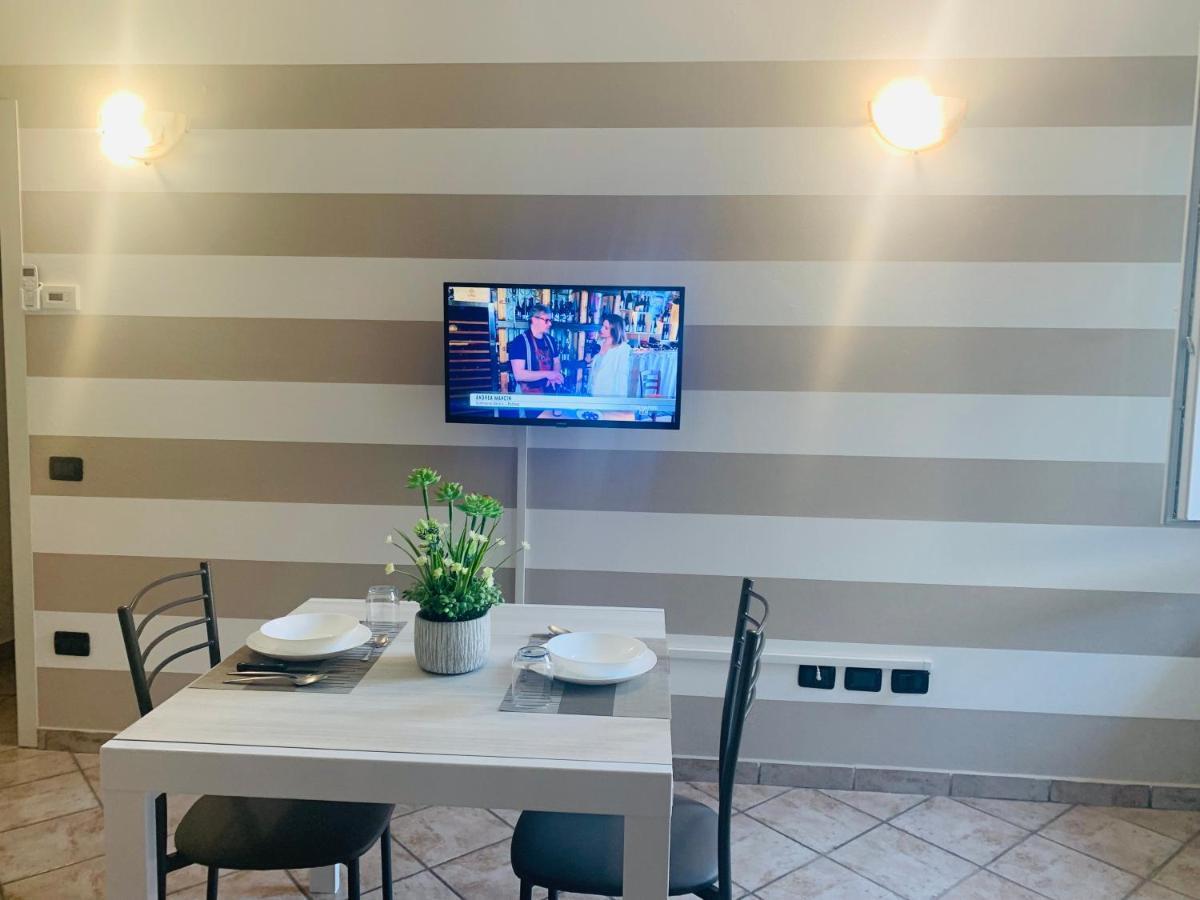 Apartamento Il Cortiletto Somma Lombardo Exterior foto