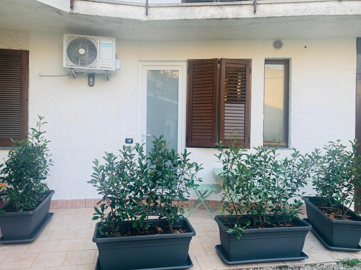Apartamento Il Cortiletto Somma Lombardo Exterior foto